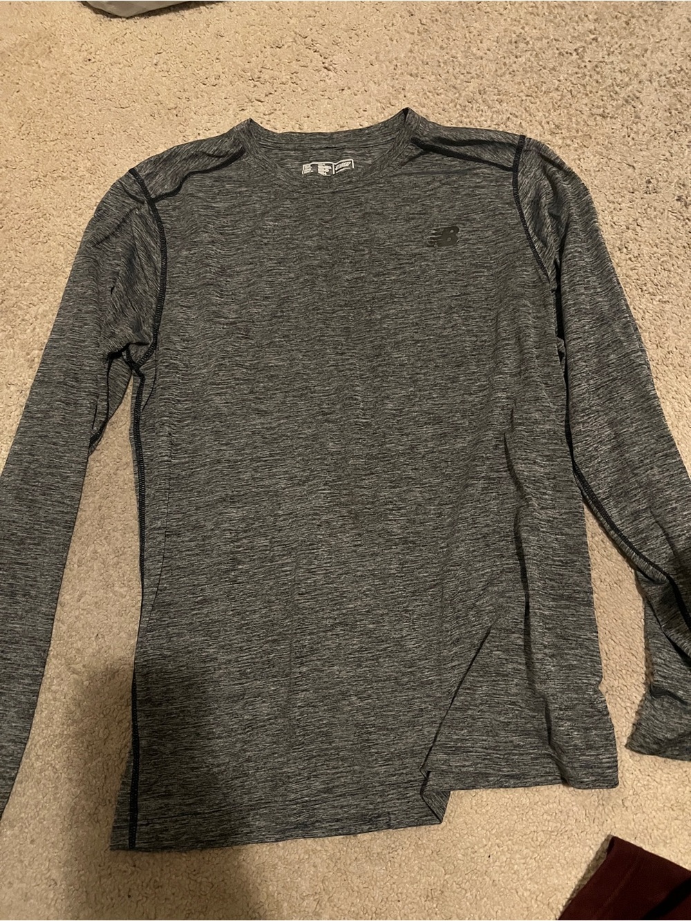 New Balance Men’s Long-Sleeve Heather Charcoal Performance Tee